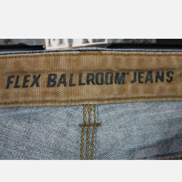 DULUTH TRADING CO. Jeans ~ Size 44 x 30 ~ Flex Ballroom Fit ~ Relaxed ~ - Picture 4 of 4